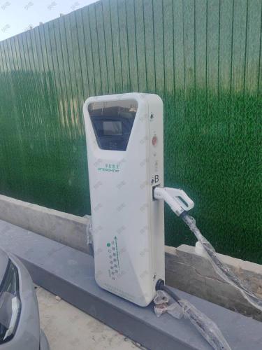达克云LNC汽车充电站(中山路南三条车场东南角充电站)