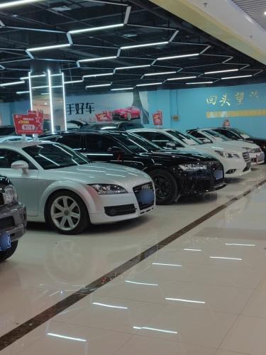 回头望汽车