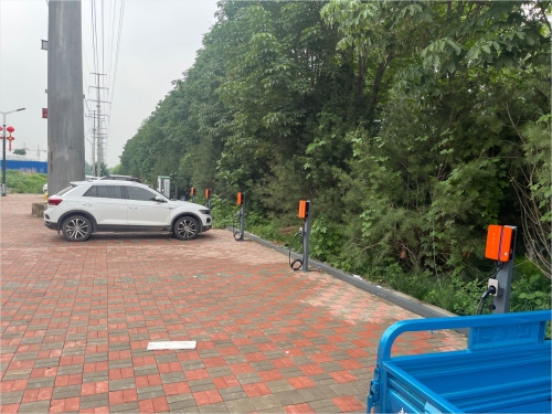 新电途汽车充电站(顺路吃饭天允大同站)