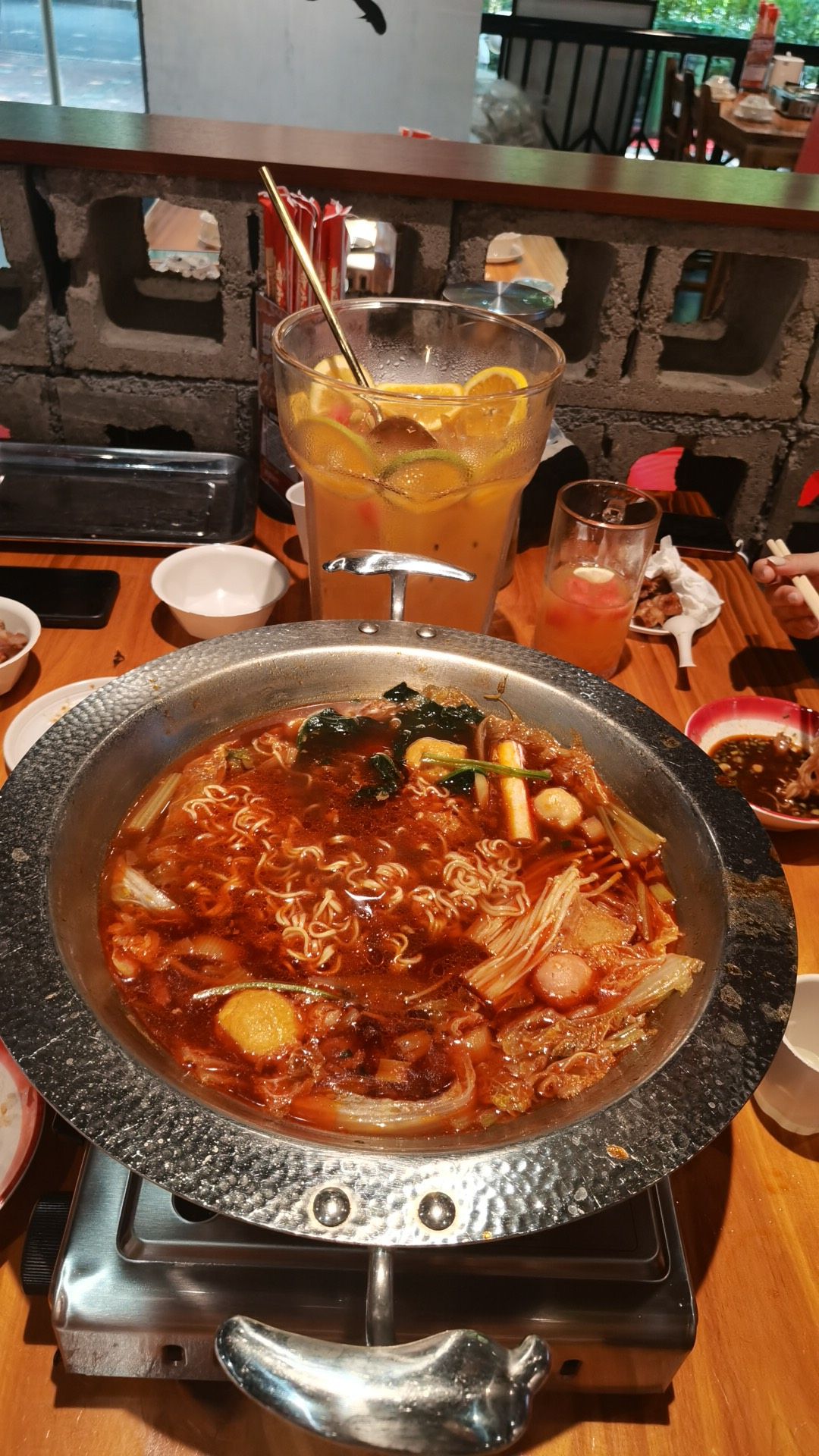 奋小二烂猪蹄新派火锅鸡(行唐店)
