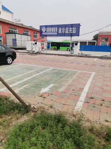 云快充超级充电站(元氏易通快速充电站重卡/半挂)