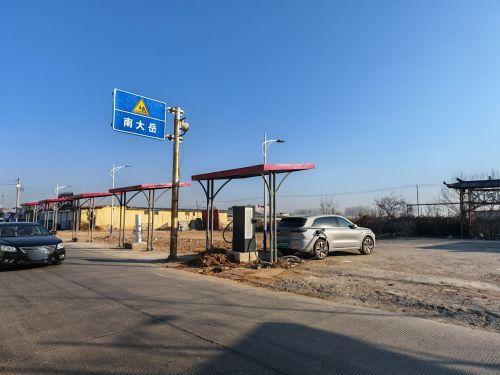 云快充目的地充电站(南大岳村南快充桩120千瓦)
