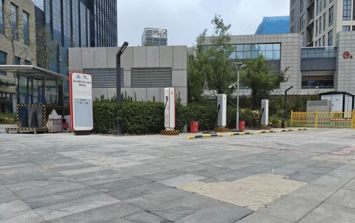 欧财科技超级充电站(正定天山壹方充电站·华为超充技术支持)
