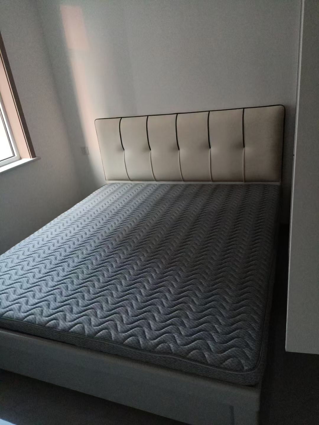 批发床垫背景墙