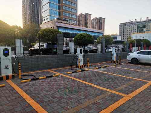 高速闪电充超级充电站(宁晋县政府超充站)