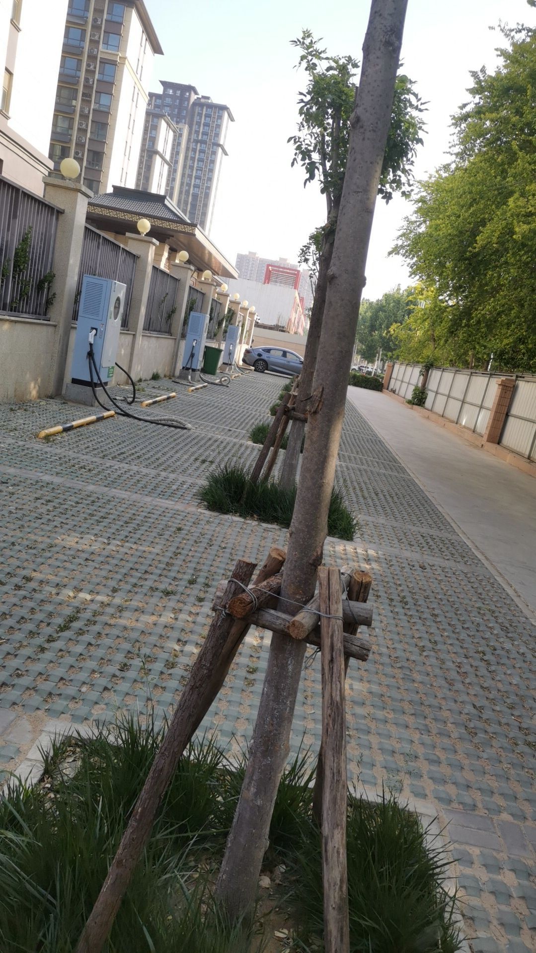 卫莱电汽车充电站(公牛充电桩玉德里站)