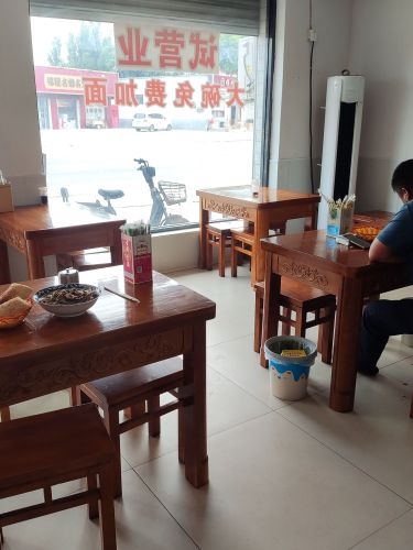 不舍牛肉饸饹面