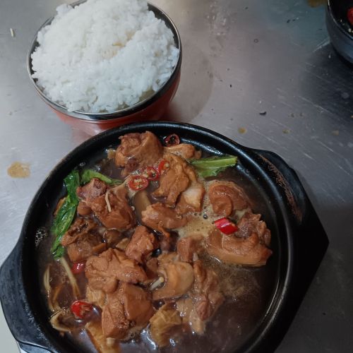 东邸村黄焖鸡