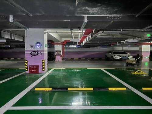 驴充充汽车充电站(森霖城一区8号楼1699和1700车位)