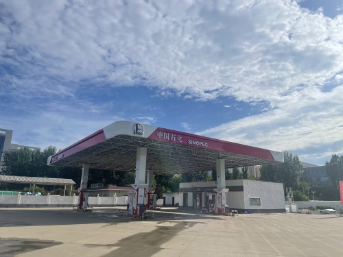 中国石化红旗大街停车区加油站