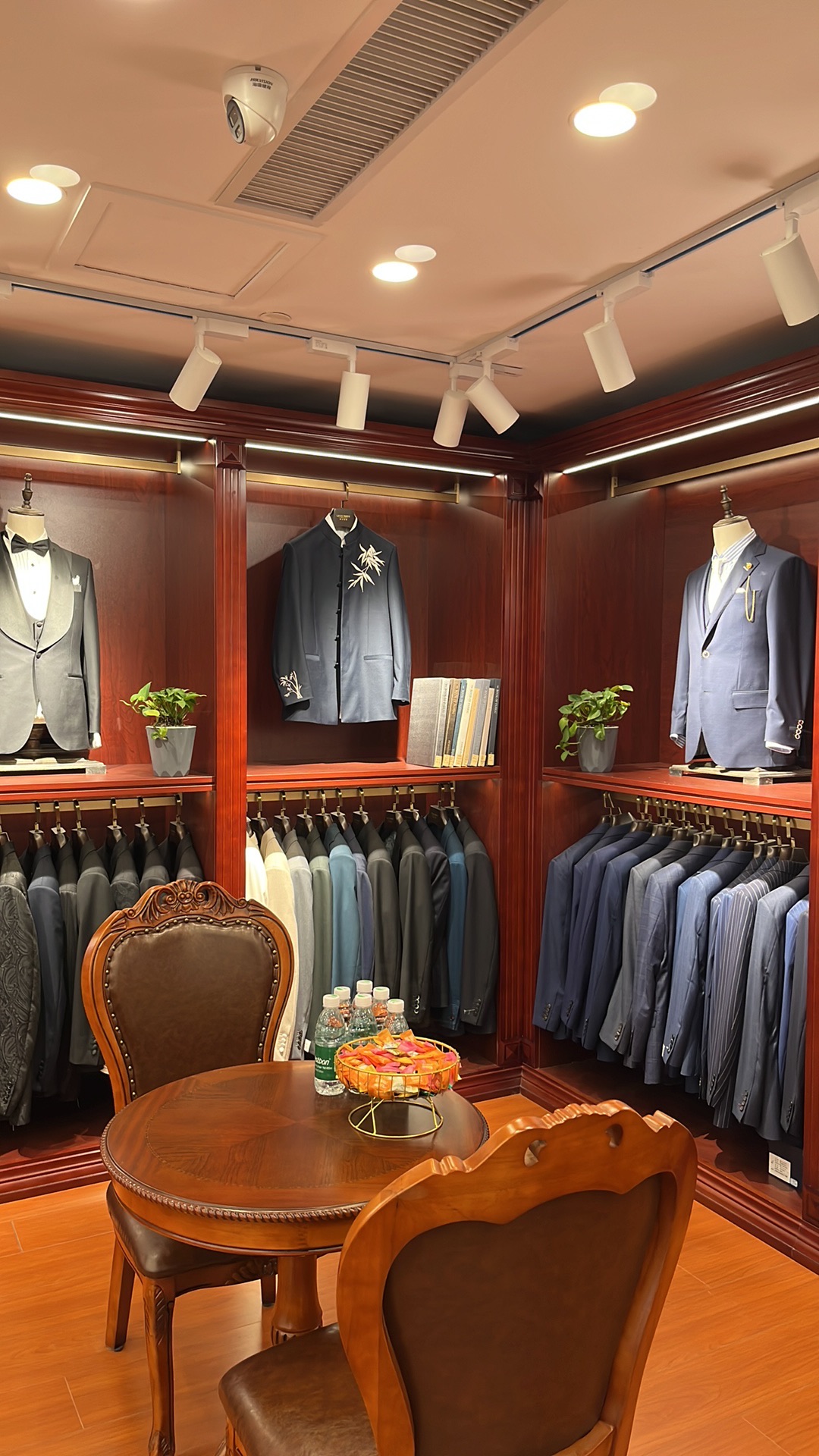 LESSMORE多少定制·西服礼服高级定制(万象城店)