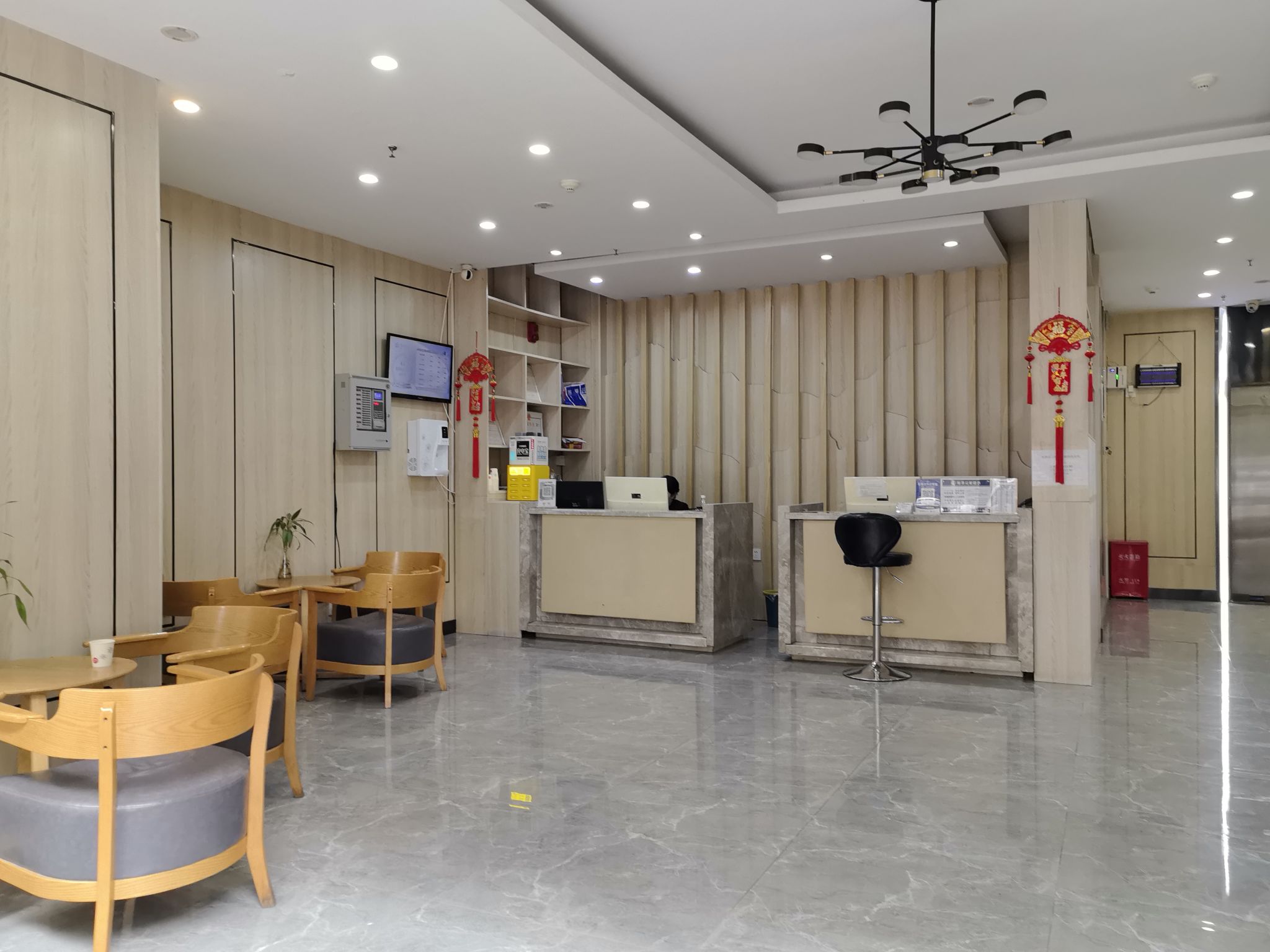 遇枫酒店(石家庄市人民医院欢乐汇店)