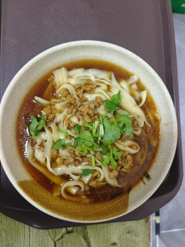 六哥刀削面