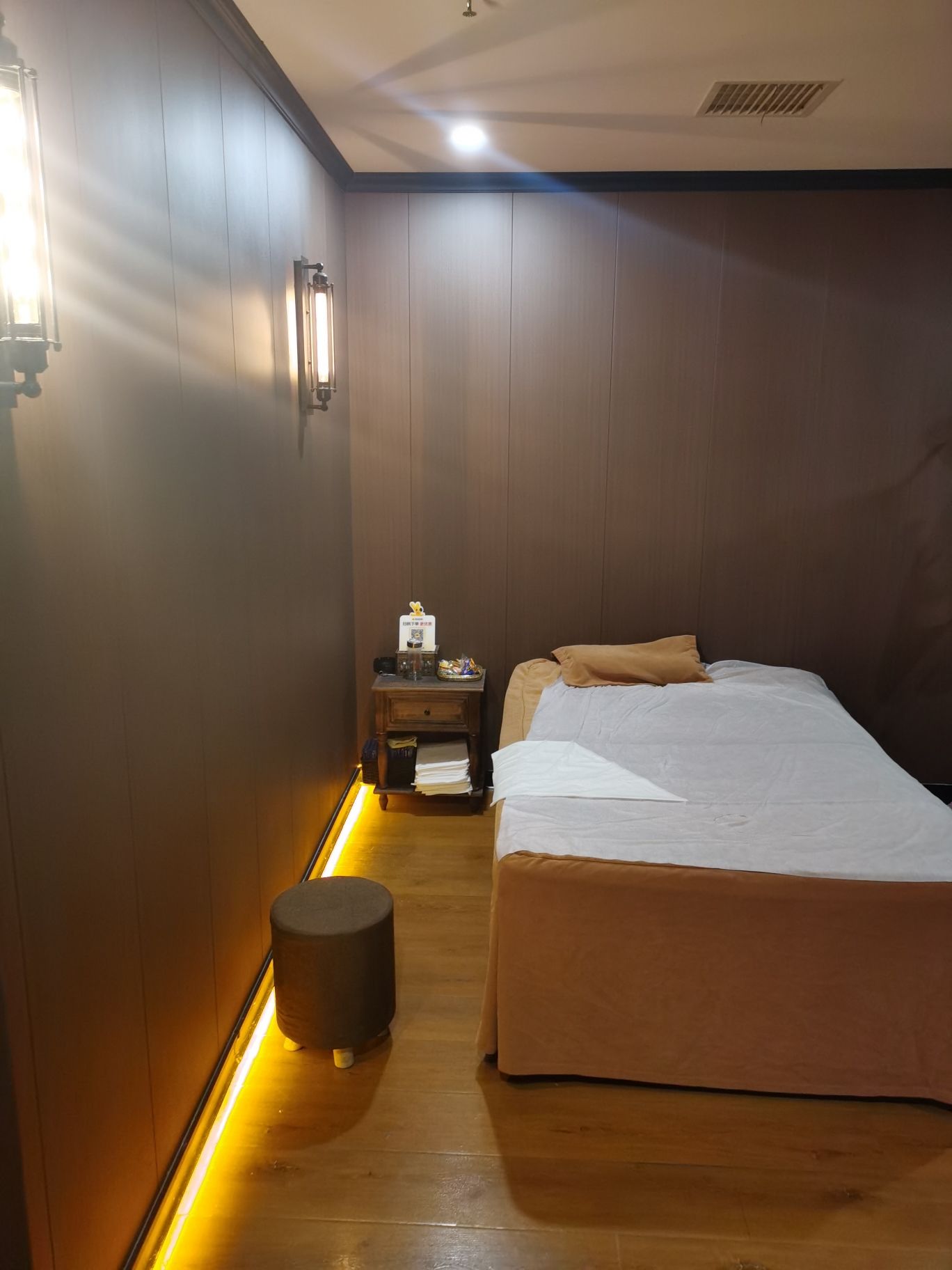 唐伯虎·轻享·泡浴SPA(新百广场店)