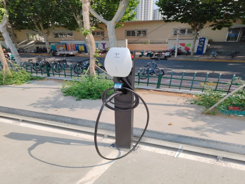 特来电目的地充电站(燕盛街与颐宏路停车场充电站)