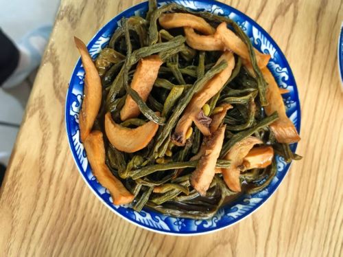 胖子牛肉板面蒸碗