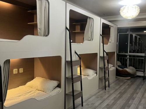 北栀女生青旅(勒泰中心店)