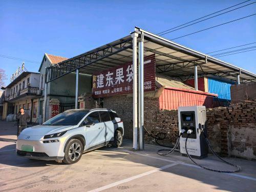 云快充汽车充电站(石家庄旭特玉湶阁云快充充电站)