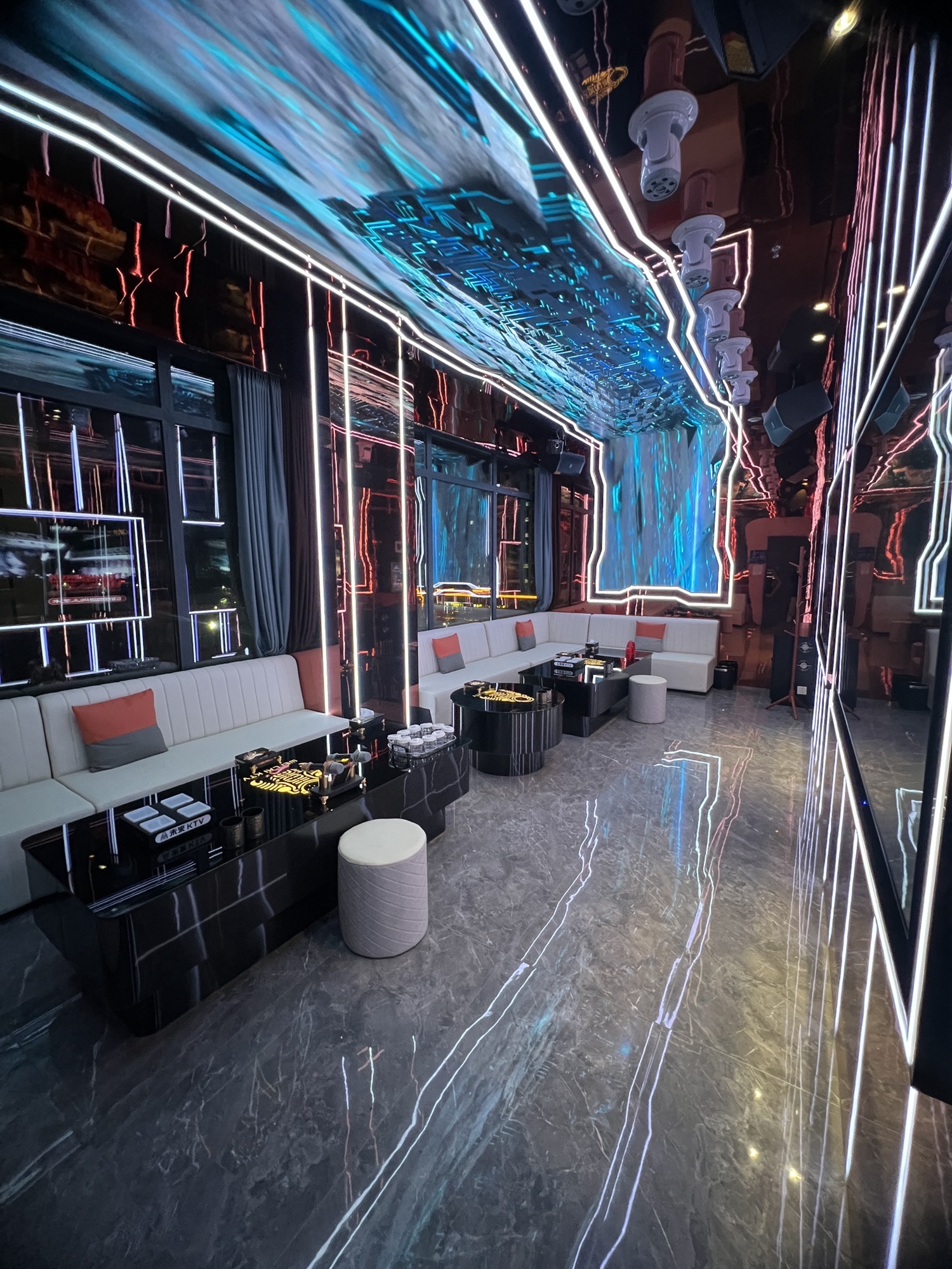 未来量贩式KTV(印象店)