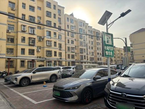 互联充电汽车充电站(东城小区电动汽车)