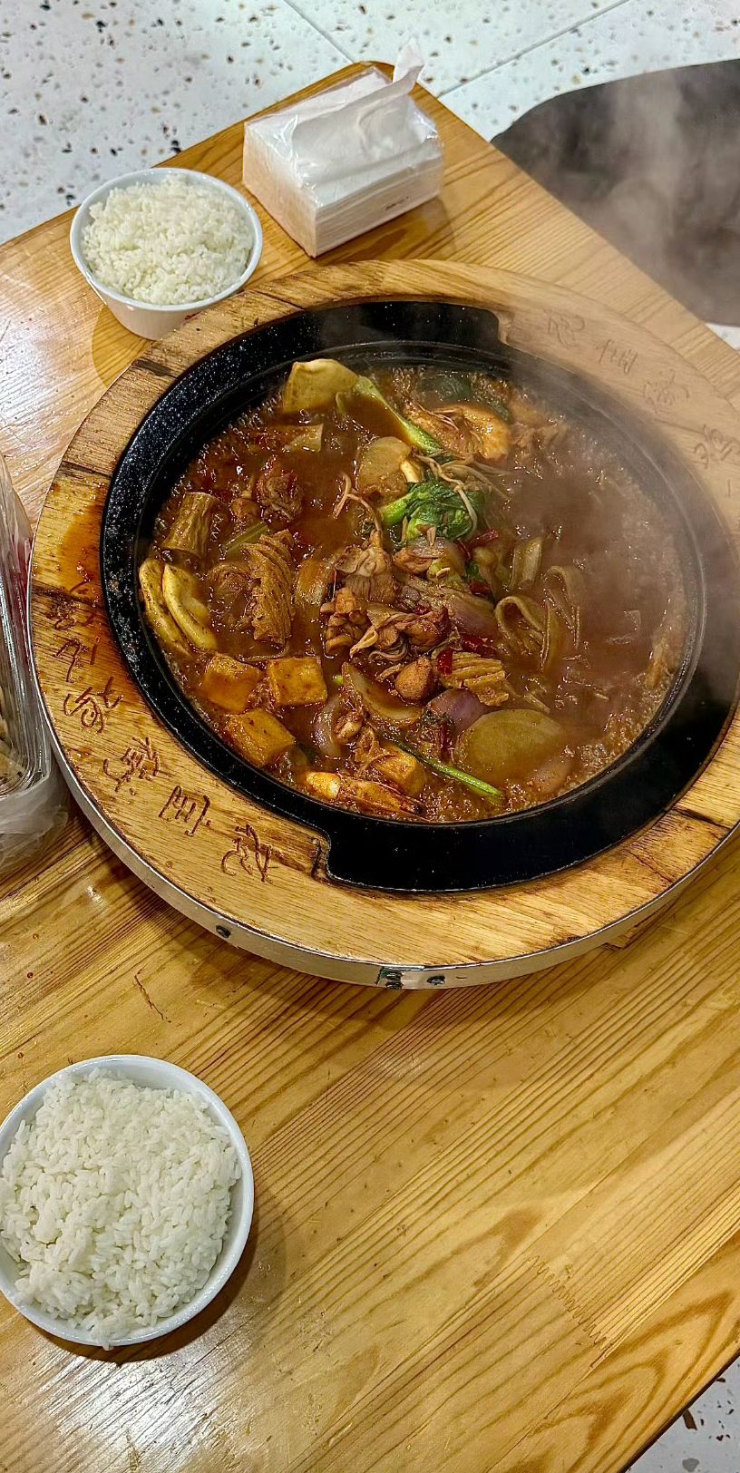 花宝街石锅鸡公煲(新华湾里庙店)