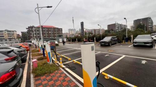 中国石油北国益安车场充电站