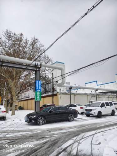 宏能充汽车充电站(圣雪路小学对面)